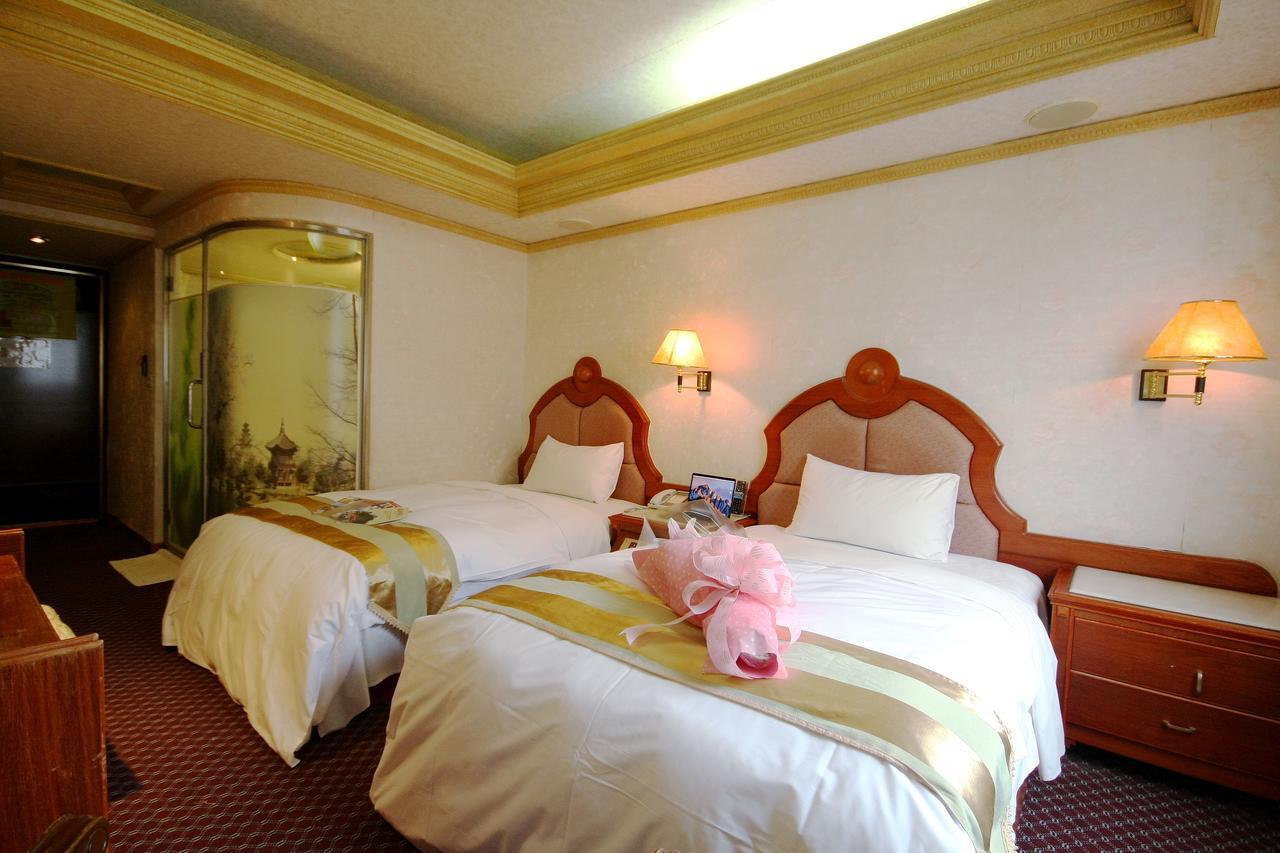 Wang Fu Hotel Miaoli Buitenkant foto